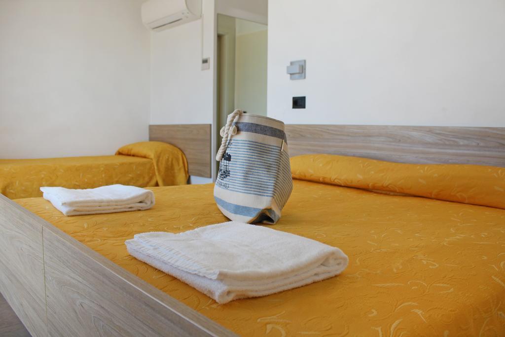 Hotel Touring Misano Adriatico Exterior foto
